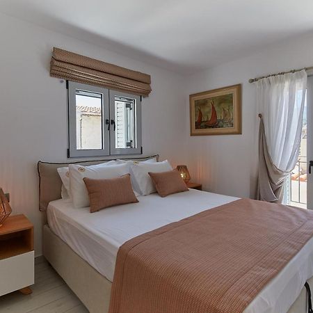 הוילה Poros Town Euphoria House מראה חיצוני תמונה